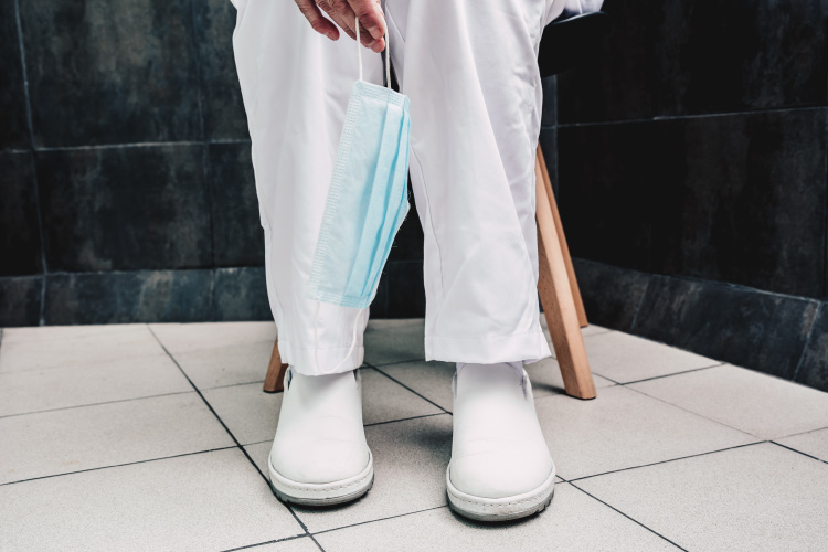 best nursing shoes